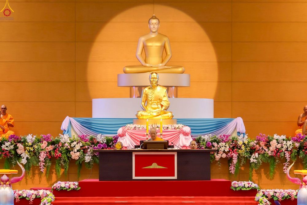 ภาพ No.243735:วันอาทิตย์ที่ 7 กันยายน พ.ศ. 2568 พิธีบูชาครูผู้ค้นพบวิชชาธรรมกาย , พิธีบูชาข้าวพระ ณ สภาธรรมกายสากล วัดพระธรรมกาย