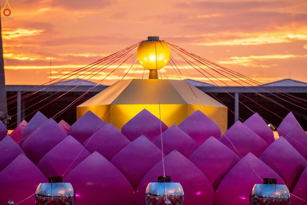 ภาพ No.253024:วันที่ 10 ตุลาคม พ.ศ. 2568 พิธีปลูกต้นทรัพย์บานชื่น ณ ลานธรรม วัดพระธรรมกาย