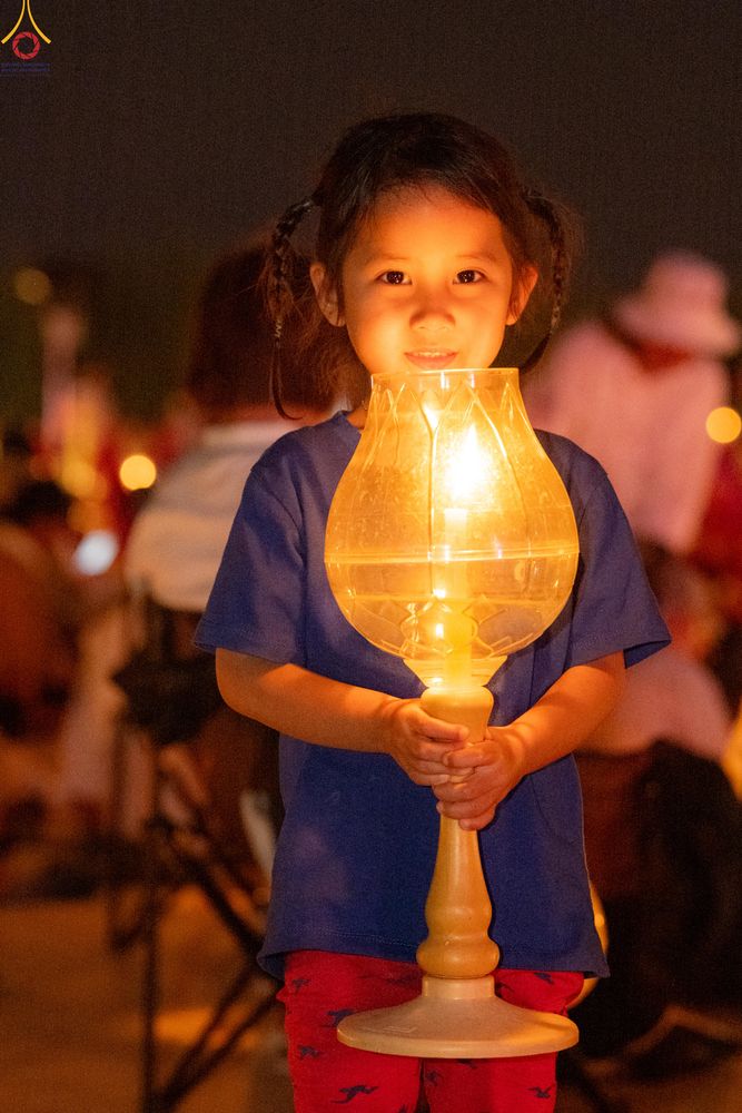 ภาพ No.302333:วันที่ 23 มกราคม พ.ศ. 2569 พิธีจุดประทีปธรรมถวายเป็นพุทธบูชา (ภาพชุดที่ 2) และบูชาธรรมมหาปูชนียาจารย์  ณ อนุสรณ์สถานลำดับที่ 5 สถานที่เผยแผ่วิชชาธรรมกายครั้งแรก อนุสรณ์สถานบางปลา วัดบางปลา อำเภอบางเลน จังหวัดนครปฐม ในโครงการธรรมยาตรา กตัญญูบูชา มหาปูชนีย