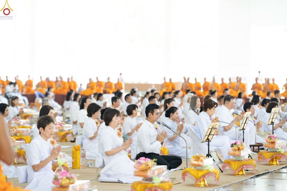 ภาพ No.348229:วันที่ 10 กันยายน พ.ศ.2569 พิธีสวดพระพุทธมนต์ และถวายภัตตาหารเป็นสังฆทาน เนื่องในวันครบ 26 ปี วันคล้ายละสังขาร คุณยายอาจารย์มหารัตนอุบาสิกาจันทร์ ขนนกยูง ณ หอฉันคุณยายอาจารย์ฯ วัดพระธรรมกาย