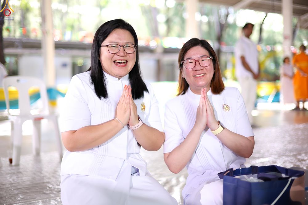 ภาพ No.338302:วันอาทิตย์ที่ 5 กรกฎาคม พศ.2569 พิธีตัดปอยผมธรรมทายาทนานาชาติ IDOP รุ่นที่ 21 จากประเทศจีน มาเลเซีย สิงคโปร์ และไต้หวัน ณ โถงช้าง วัดพระธรรมกาย
