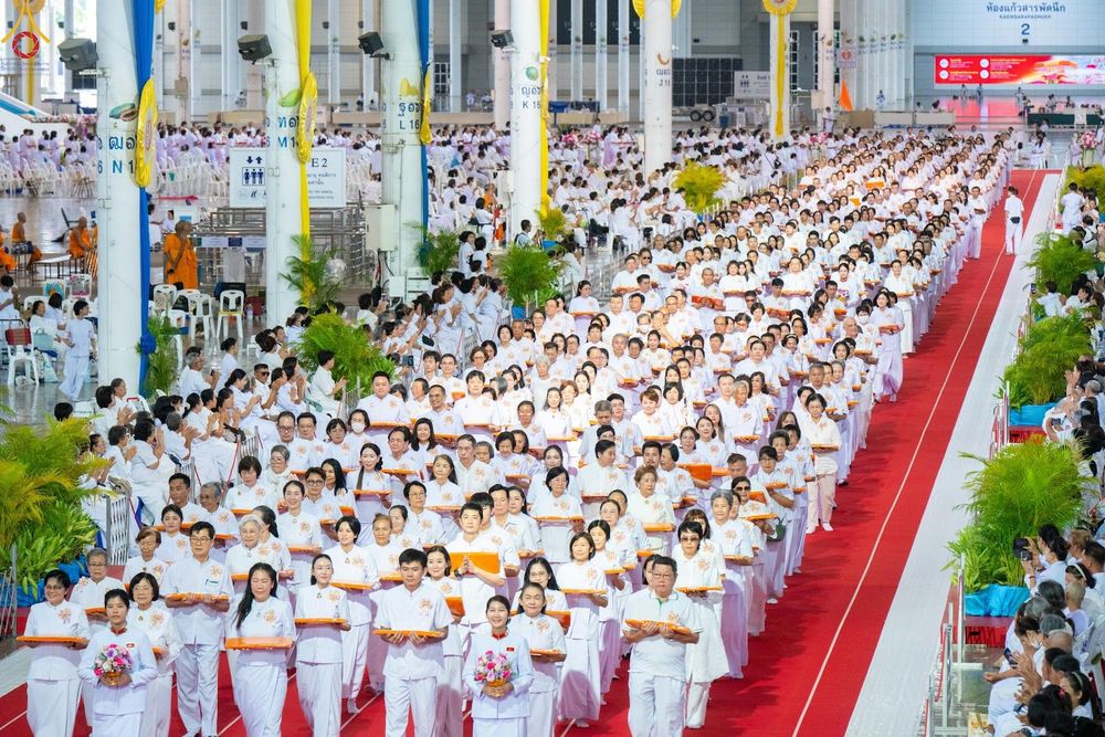 ภาพ No.345637:วันพฤหัสบดีที่ 27 สิงหาคม พ.ศ.2569 พิธีทอดผ้าป่าเพื่อถวายอุปกรณ์สื่อโสตทัศน์ อาคาร 82 ปี หลวงพ่อธัมมชโย พิธีทอดผ้าป่าสมทบกฐินวัดพระธรรมกาย และสมทบกฐิน 30,000 กว่าวัดทั่วไทย ครั้งที่ 1 ประจำปี พุทธศักราช 2569 ณ วัดพระธรรมกาย ปทุมธานี