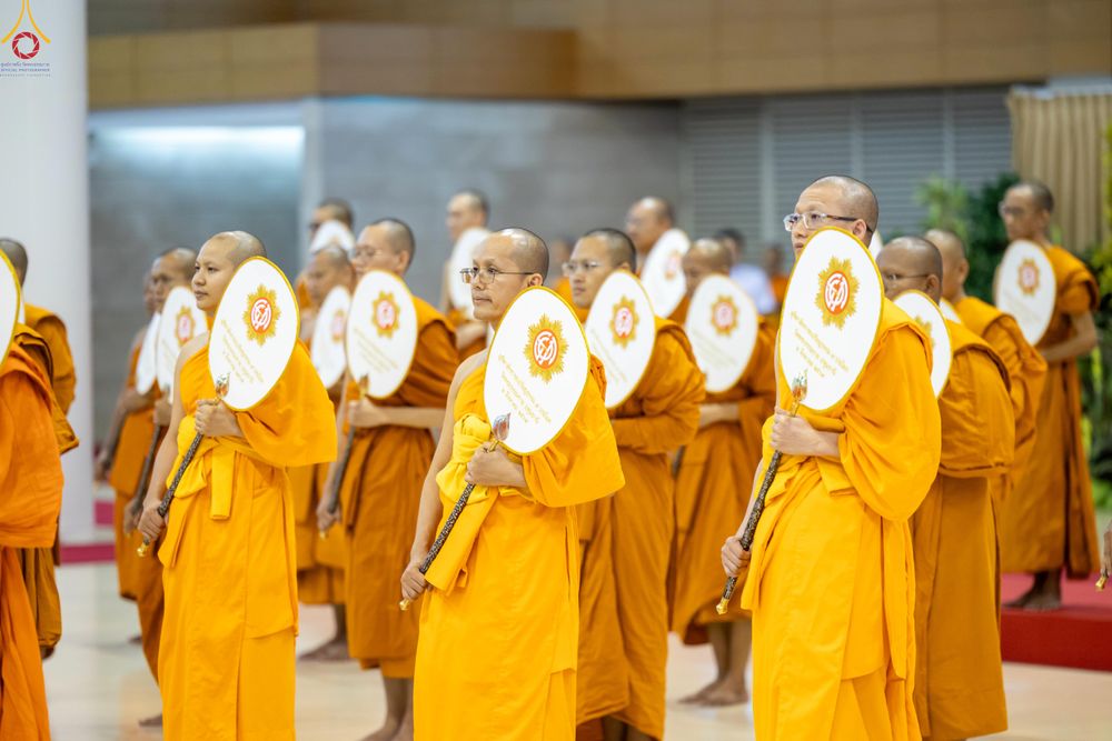 ภาพ No.342221:วันอาทิตย์ที่ 2 สิงหาคม พ.ศ.2569 พิธีมุทิตาสักการะพระภิกษุ  ผู้สอบได้เปรียญธรรม 9 ประโยค ระดับโลก ปีที่ 38, พิธีมอบโล่เกียรติยศ และทุนการศึกษา สำนักเรียนบาลีดีเด่นทั่วประเทศ ณ สภาธรรมกายสากล วัดพระธรรมกาย