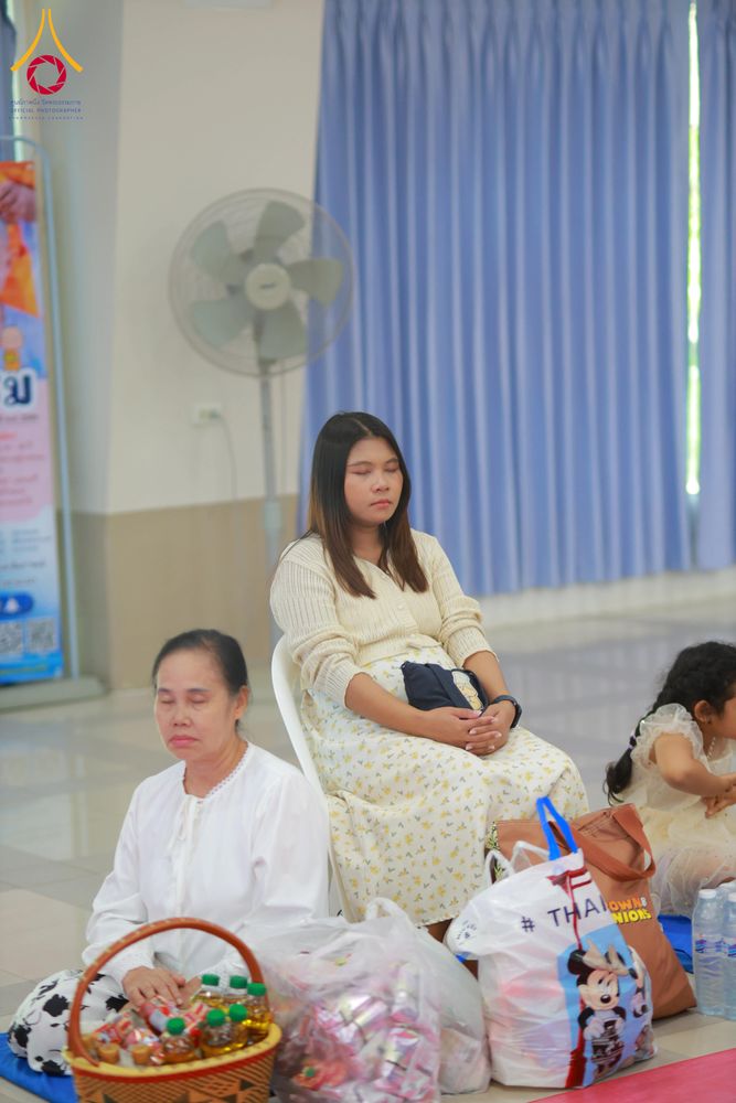 ภาพ No.321823:วันที่ 12 เมษายน พ.ศ.2569 ตักบาตรสงกรานต์ฉลองสามเณรใหม่  ณ ศูนย์ปฏิบัติธรรมระยอง(บ้านช่องลม)