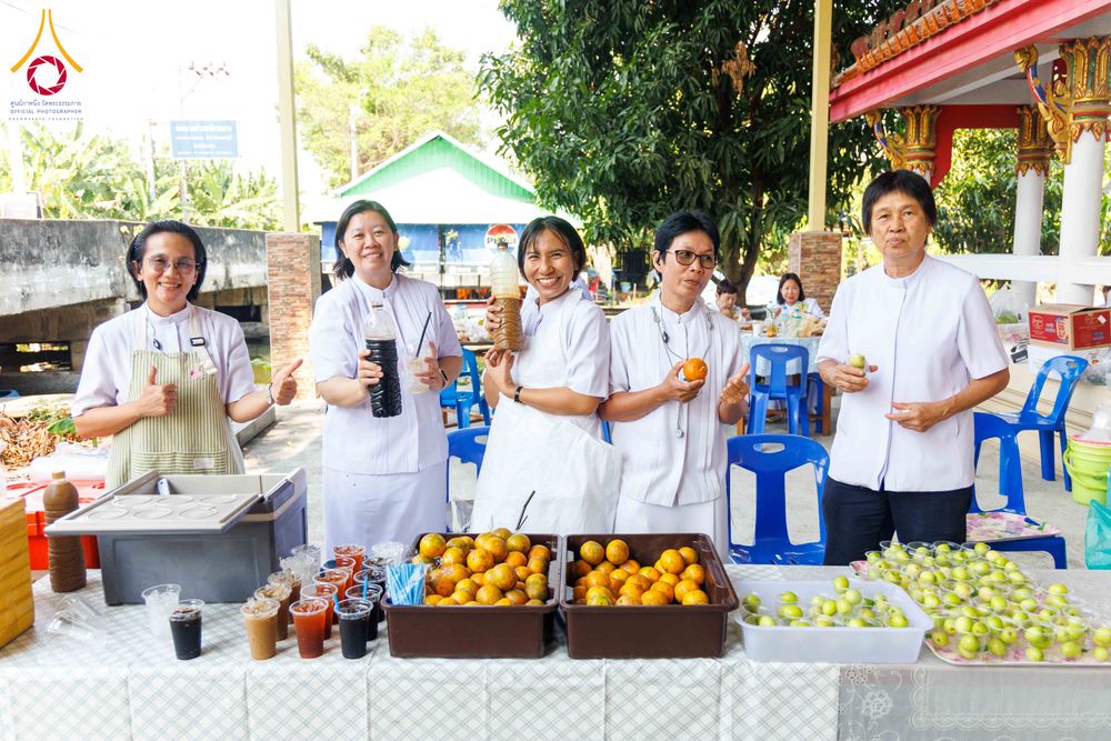 ภาพ No.296438:วันที่ 16 มกราคม พ.ศ. 2569 พิธีทอดผ้าป่าทำนุบำรุงศาสนสถาน ณ วัดโพธิ์เอน ต.บางขุนกอง อ.บางกรวย จ.นนทบุรี อนุสรณ์สถานลำดับที่ 4 สถานที่เกิดด้วยกายธรรม ในโครงการธรรมยาตรา กตัญญูบูชา มหาปูชนียาจารย์ พระมงคลเทพมุนี(สด จนฺทสโร) พระผู้ปราบมาร อนุสรณ์สถาน 7 แห่ง