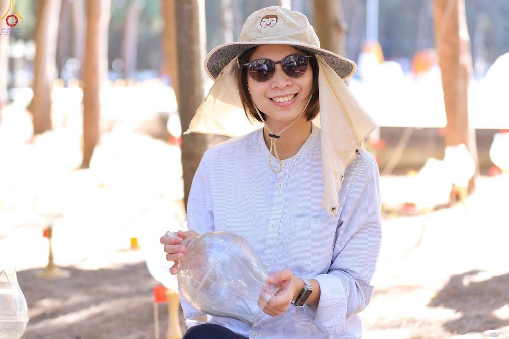 ภาพ No.300463:ภาพเบื้องหลังอาสาสมัครรวมใจ ชุดที่ 3 ในโครงการธรรมยาตรา กตัญญูบูชา มหาปูชนียาจารย์ พระมงคลเทพมุนี(สด จนฺทสโร) พระผู้ปราบมาร อนุสรณ์สถาน 7 แห่ง ปีที่ 14