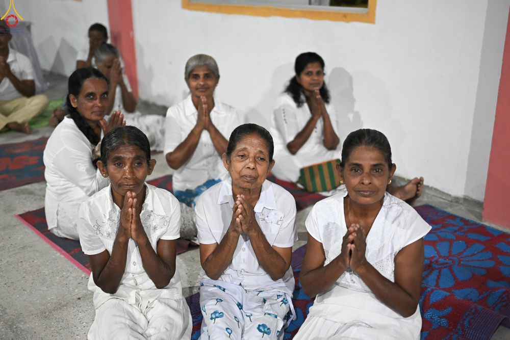 ภาพ No.278881:วันที่ 1 พฤศจิกายน  2568 กฐินสมทบวัดต่างประเทศ โดยคณะศิษยานุศิษย์ บูชาธรรม 81 ปี หลวงพ่อธัมมชโย กฐินช้างศรีลังกา  ณ วัดสุวรรณวิหาร เขตอาวิซาเวรี ประเทศศรีลังกา