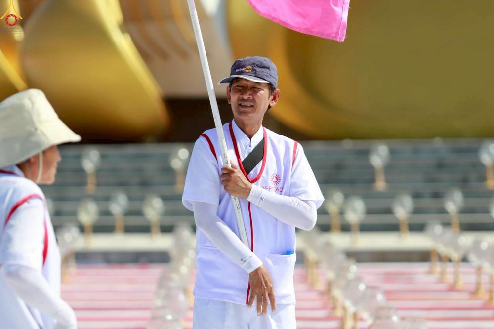 ภาพ No.306752:ภาพเบื้องหลังอาสาสมัครรวมใจ ชุดที่ 5 ในโครงการธรรมยาตรา กตัญญูบูชา มหาปูชนียาจารย์ พระมงคลเทพมุนี(สด จนฺทสโร) พระผู้ปราบมาร อนุสรณ์สถาน 7 แห่ง ปีที่ 14