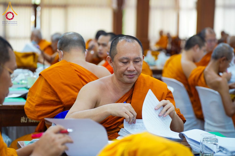 ภาพ No.281316:วันที่ 25 ธันวาคม พ.ศ. 2568 บรรยากาศการตรวจใบข้อสอบธรรมสนามหลวง  นักธรรมชั้นเอก และธรรมศึกษาชั้นเอก ส่วนภูมิภาค  ณ ศาลาอบรมสงฆ์ วัดสามพระยาวรวิหาร เขตพระนคร กรุงเทพมหานคร