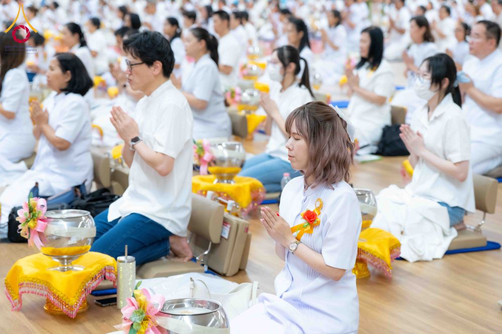 ภาพ No.310629:วันอาทิตย์ที่ 22 กุมภาพันธ์ พ.ศ. 2569 พิธีถวายโคมมาฆประทีป ณ ห้องแก้วสารพัดนึก 2 วัดพระธรรมกาย จ.ปทุมธานี