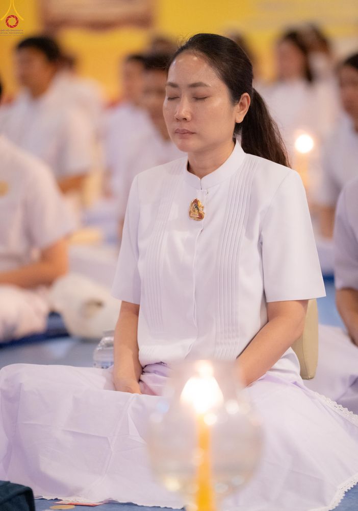 ภาพ No.331069:วันวิสาขบูชา อาทิตย์ที่ 31 พฤษภาคม พ.ศ.2569 พิธีจุดวิสาขประทีป , พิธีเวียนประทักษิณ  รอบพระมหาธรรมกายเจดีย์  และพิธีฉลองชัยสวดมนต์บทธัมมจักกัปปวัตนสูตร  ครบ 8,415,000,000 จบ ณ วัดพระธรรมกาย