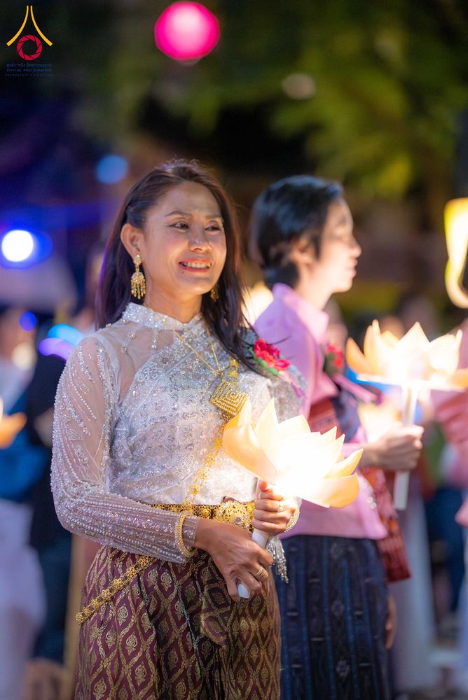 ภาพ No.328995:วันเสาร์ที่ 16 พฤษภาคม พ.ศ.2569 งานเทศกาลโคมวิสาขบูชานานาชาติ หรือ ยอนดึงฮเว  연등회 (Lotus Lantern Festival) ประจำปี 2569 ประเทศเกาหลีใต้