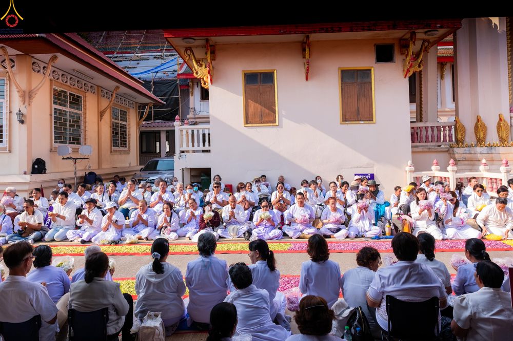 ภาพ No.294986:วันที่ 14 มกราคม พ.ศ. 2569 พิธีต้อนรับพระธรรมยาตรา อนุสรณ์สถานลำดับที่ 4  สถานที่เกิดด้วยกายธรรม ณ วัดโบสถ์บน ต.บางคูเวียง จ.นนทบุรี ในโครงการธรรมยาตรา กตัญญูบูชา มหาปูชนียาจารย์ พระมงคลเทพมุนี(สด จนฺทสโร) พระผู้ปราบมาร อนุสรณ์สถาน 7 แห่ง ปีที่ 14