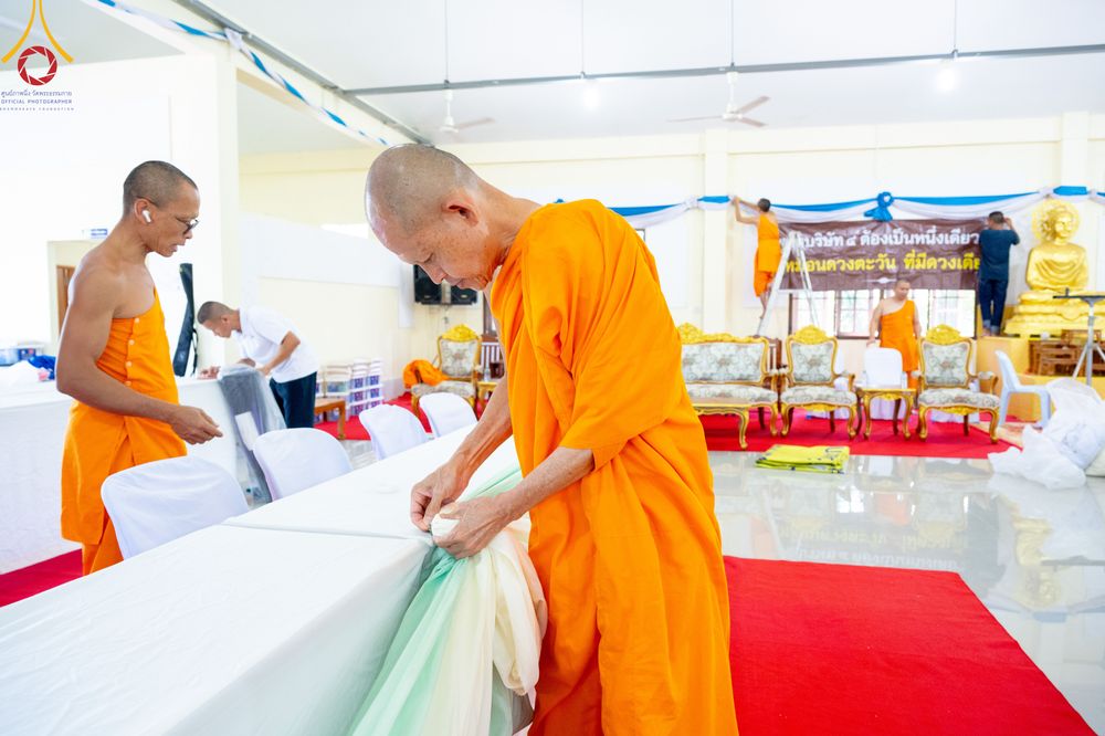 ภาพ No.311022:วันพฤหัสบดีที่ 26 กุมภาพันธ์ พ.ศ. 2569 พิธีถวายสังฆทานแด่คณะสงฆ์ 323 วัด ปีที่ 22 ครั้งที่ 182 พิธีมอบกองทุนหนุนแรงใจช่วยครูใต้ ปีที่ 19 ครั้งที่ 145 และพิธีทำบุญอุทิศส่วนกุศลให้ผู้วายชนม์