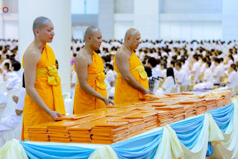 ภาพ No.244131:วันอาทิตย์ที่ 7 กันยายน พ.ศ. 2568 พิธีทอดผ้าป่าสมทบกฐินวัดพระธรรมกาย และสมทบกฐิน 30,000 วัดทั่วไทย ครั้งที่ 2 ณ ห้องแก้วสารพัดนึก 1 วัดพระธรรมกาย