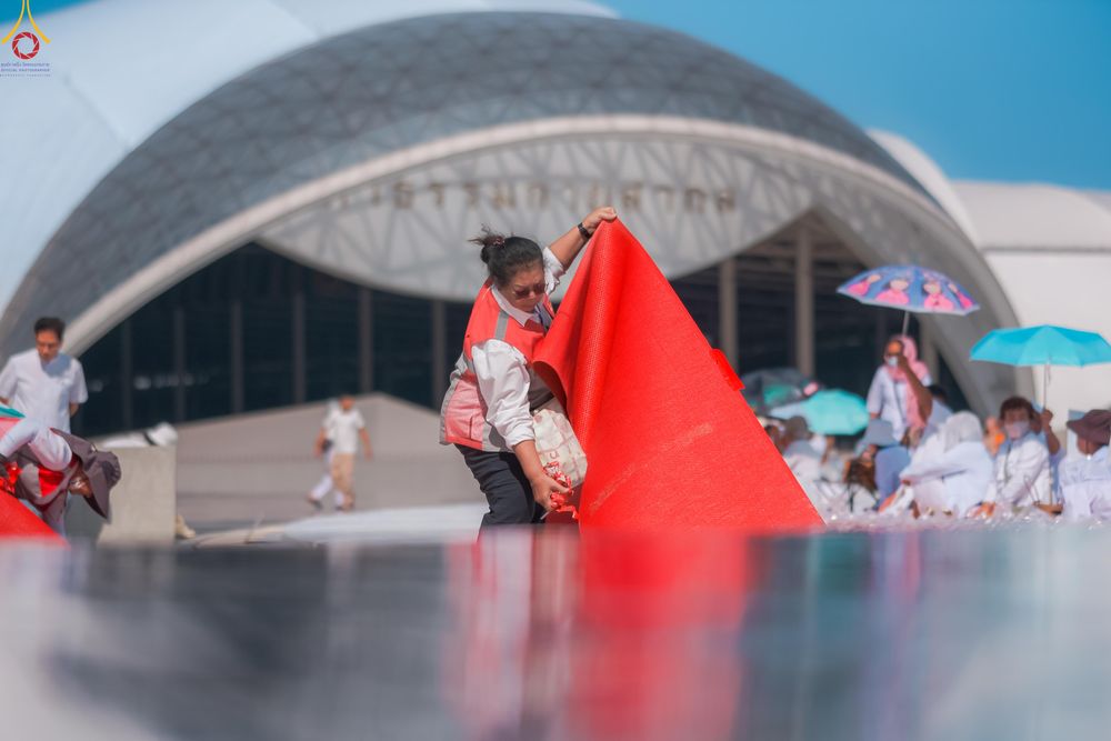 ภาพ No.296119:ภาพเบื้องหลังอาสาสมัครรวมใจ ชุดที่ 1 ในโครงการธรรมยาตรา กตัญญูบูชา มหาปูชนียาจารย์ พระมงคลเทพมุนี(สด จนฺทสโร) พระผู้ปราบมาร อนุสรณ์สถาน 7 แห่ง ปีที่ 14