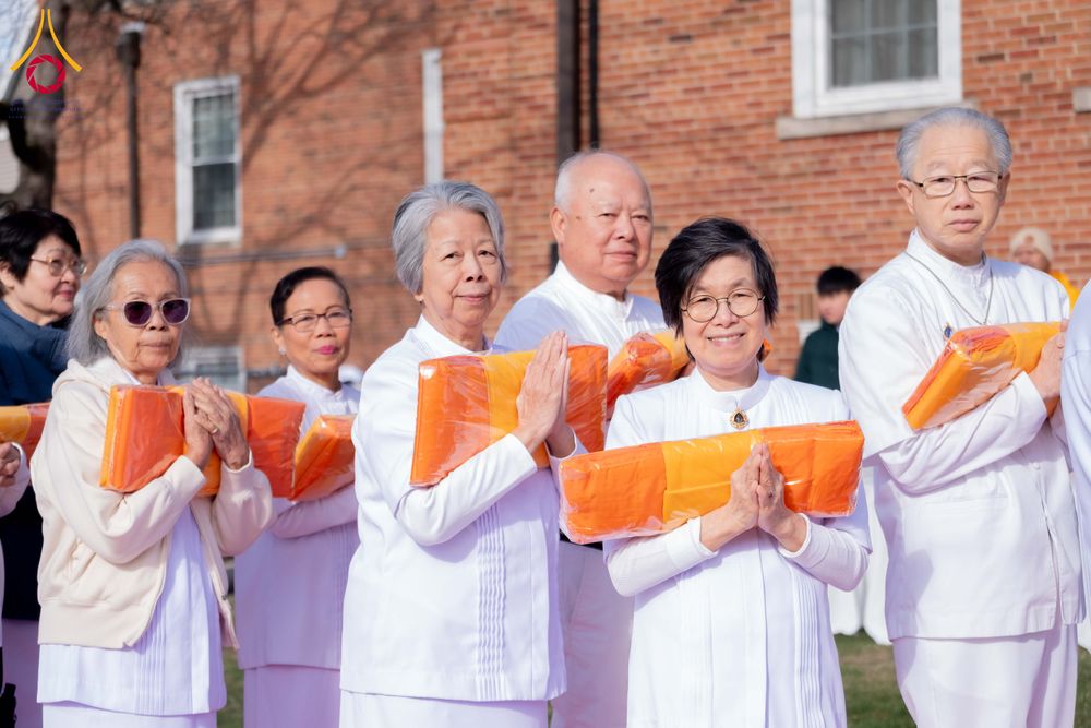 ภาพ No.318943:วันที่ 29 มีนาคม พ.ศ.2569 พิธีทอดผ้าป่าวัดพระธรรมกาย 20 ศูนย์สาขา และการประชุมภาคพื้นอเมริกา ไตรมาสที่ 1/2569 วัดพระธรรมกายชิคาโก ประเทศสหรัฐอเมริกา