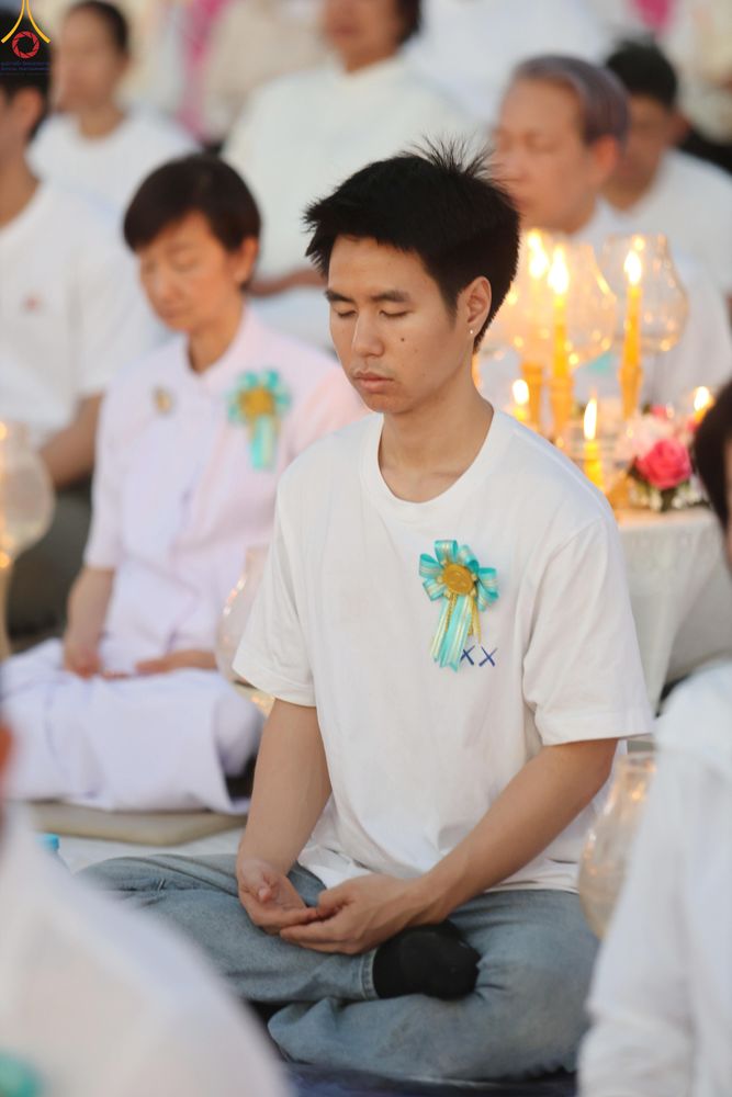 ภาพ No.302252:วันที่ 23 มกราคม พ.ศ. 2569 พิธีจุดประทีปธรรมถวายเป็นพุทธบูชา (ภาพชุดที่ 2) และบูชาธรรมมหาปูชนียาจารย์  ณ อนุสรณ์สถานลำดับที่ 5 สถานที่เผยแผ่วิชชาธรรมกายครั้งแรก อนุสรณ์สถานบางปลา วัดบางปลา อำเภอบางเลน จังหวัดนครปฐม ในโครงการธรรมยาตรา กตัญญูบูชา มหาปูชนีย