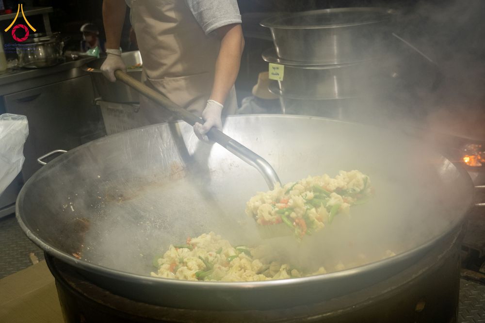 ภาพ No.289477:วันที่ 7 มกราคม พ.ศ. 2569 พิธีถวายภัตตาหารเป็นสังฆทาน แด่พระธรรมยาตรา ในโครงการธรรมยาตรา กตัญญูบูชา มหาปูชนียาจารย์ พระมงคลเทพมุนี(สด จนฺทสโร) พระผู้ปราบมาร อนุสรณ์สถาน 7 แห่ง ปีที่ 14 ณ อนุสรณ์สถานมหาวิหารพระมงคลเทพมุนี (โลตัสแลนด์) อ.สองพี่น้อง จ.สุพรร