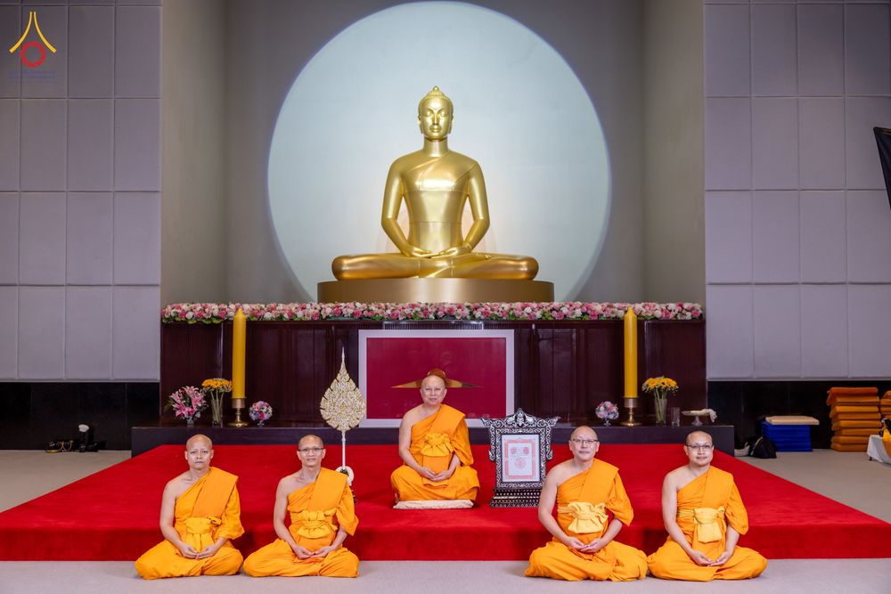 ภาพ No.332419:วันเสาร์ที่ 6 มิถุนายน พ.ศ.2569 พิธีต้อนรับสัญญาบัตร พัดยศ พระราชภาวนาวชิรวิเทศ วิ. ณ อุโบสถพระไตรปิฏก วัดพระธรรมกาย