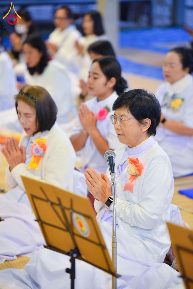 ภาพ No.292571:วันที่ 12 มกราคม พ.ศ. 2569 พิธีถวายภัตตาหารเป็นสังฆทาน แด่พระธรรมยาตรา ณ อนุสรณ์สถานมหาวิหารพระมงคลเทพมุนี (โลตัสแลนด์) อ.สองพี่น้อง จ.สุพรรณบุรี ในโครงการธรรมยาตรา กตัญญูบูชา มหาปูชนียาจารย์ พระมงคลเทพมุนี(สด จนฺทสโร) พระผู้ปราบมาร อนุสรณ์สถาน 7 แห่ง ปี