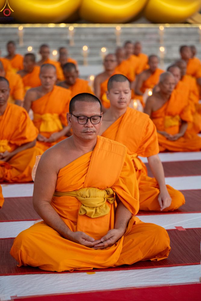 ภาพ No.302224:วันที่ 23 มกราคม พ.ศ. 2569 พิธีจุดประทีปธรรมถวายเป็นพุทธบูชา (ภาพชุดที่ 2) และบูชาธรรมมหาปูชนียาจารย์  ณ อนุสรณ์สถานลำดับที่ 5 สถานที่เผยแผ่วิชชาธรรมกายครั้งแรก อนุสรณ์สถานบางปลา วัดบางปลา อำเภอบางเลน จังหวัดนครปฐม ในโครงการธรรมยาตรา กตัญญูบูชา มหาปูชนีย