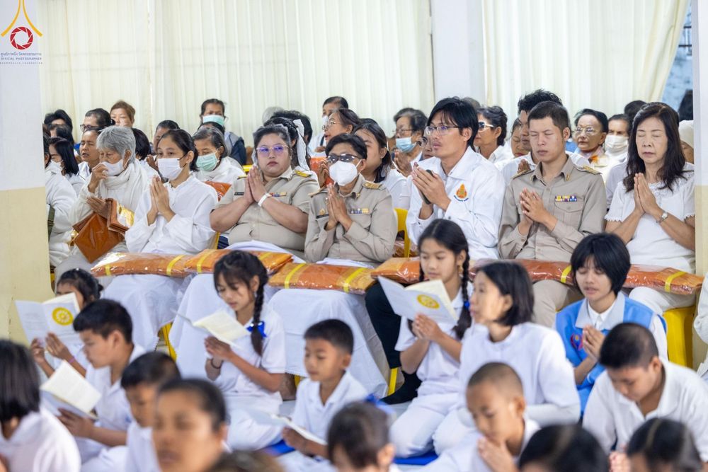ภาพ No.195078:พิธีทอดผ้าป่าทำนุบำรุงศาสนสถาน ณ วัดไผ่โรงวัว ต.บางตาเถร อ.สองพี่น้อง จ.สุพรรณบุรี ในโครงการธรรมยาตรา กตัญญูบูชา มหาปูชนียาจารย์ พระมงคลเทพมุนี(สด จนฺทสโร) พระผู้ปราบมาร อนุสรณ์สถาน 7 แห่ง ปีที่ 13 วันที่ 13 มกราคม พ.ศ. 2568