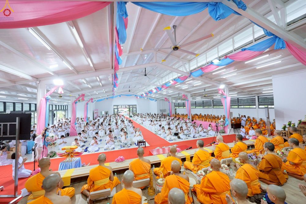 ภาพ No.272298:วันเสาร์ที่ 1 พฤศจิกายน พ.ศ. 2568 พิธีทอดกฐินสามัคคี สร้างกุฏิหมู่สามเณร ณ ศูนย์ปฏิบัติธรรมเบญจธรรม ปทุมธานี  ต.บ้านปทุม อ.สามโคก จ.ปทุมธานี