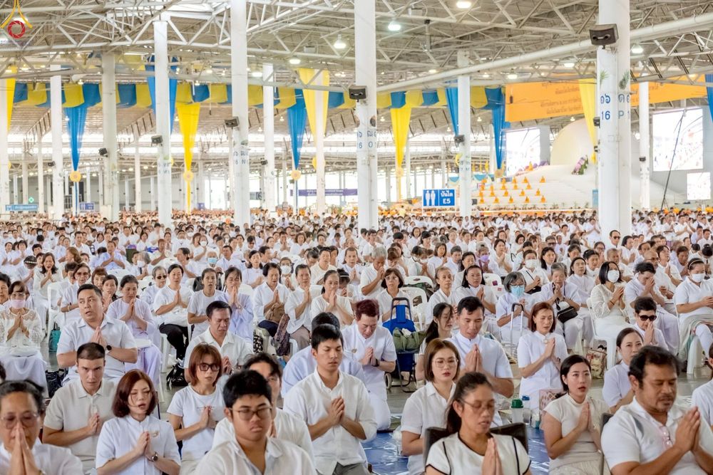 ภาพ No.236083:วันที่ 3 สิงหาคม พ.ศ. 2568 พิธีบูชาข้าวพระ ณ สภาธรรมกายสากล วัดพระธรรมกาย