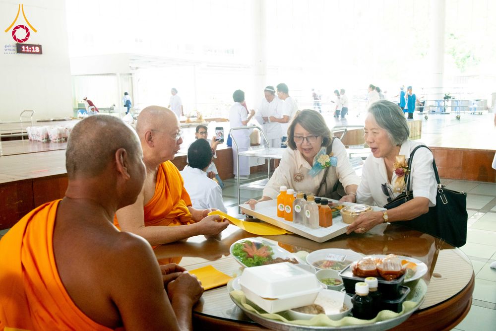 ภาพ No.315434:วันที่ 20 มีนาคม พ.ศ. 2569 พิธีเจริญพระพุทธมนต์ เนื่องในวาระอายุวัฒนมงคล 75 ปี พระเดชพระคุณพระภาวนาธรรมวิเทศ วิ. (ภูเบศ ฌานาภิญโญ) ผู้ช่วยเจ้าอาวาสวัดพระธรรมกาย และเจ้าอาวาสวัดพระธรรมกายเบเนลักซ์ ประเทศเบลเยียม  ณ หอฉันคุณยายอาจารย์ฯ วัดพระธรรมกาย