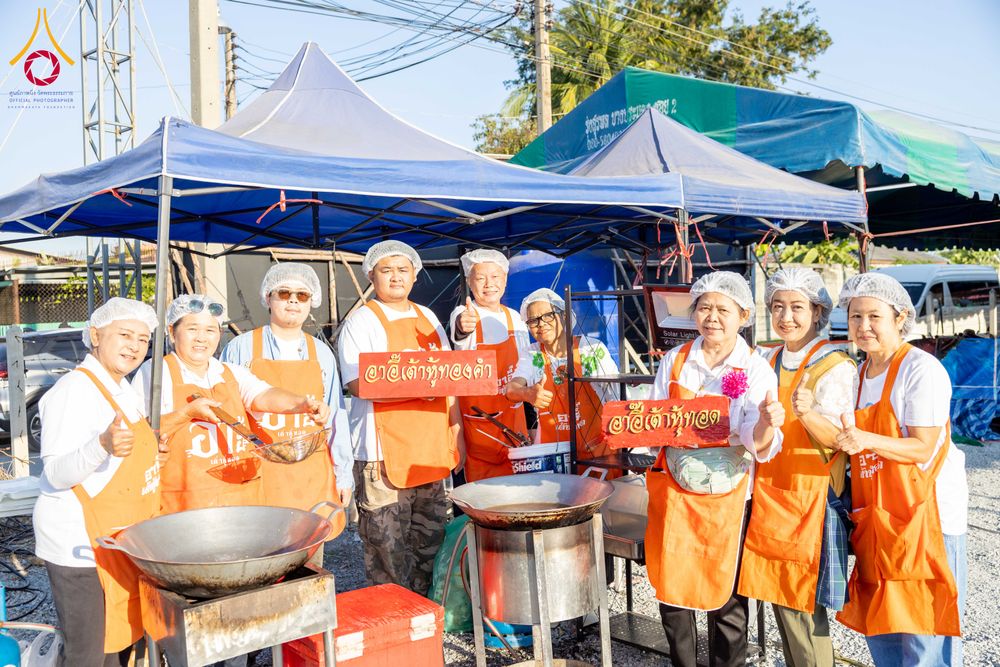 ภาพ No.289866:วันที่ 8 มกราคม พ.ศ. 2569 พิธีถวายภัตตาหารเป็นสังฆทาน แด่พระธรรมยาตรา ณ อนุสรณ์สถานคลองบางนางแท่น อ.สามพราน จ.นครปฐม ในโครงการธรรมยาตรา กตัญญูบูชา มหาปูชนียาจารย์ พระมงคลเทพมุนี(สด จนฺทสโร) พระผู้ปราบมาร อนุสรณ์สถาน 7 แห่ง ปีที่ 14