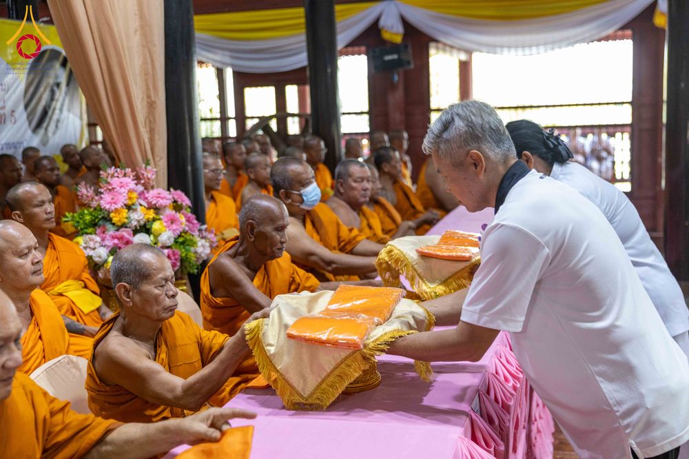 ภาพ No.300852:วันที่ 22 มกราคม พ.ศ. 2569 พิธีทอดผ้าป่าทำนุบำรุงศาสนสถาน ณ วัดบางปลา อ.บางเลน จ.นครปฐม ในโครงการธรรมยาตรา กตัญญูบูชา มหาปูชนียาจารย์ พระมงคลเทพมุนี(สด จนฺทสโร) พระผู้ปราบมาร อนุสรณ์สถาน 7 แห่ง ปีที่ 14