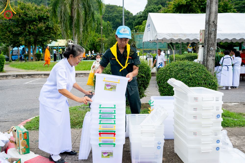 ภาพ No.341201:วันที่ 27 กรกฎาคม พ.ศ. 2569 พิธีตักบาตรพระ 1,000 รูป เมืองพัทลุง  ณ ถนนราเมศวร์ อ.เมือง จ.พัทลุง