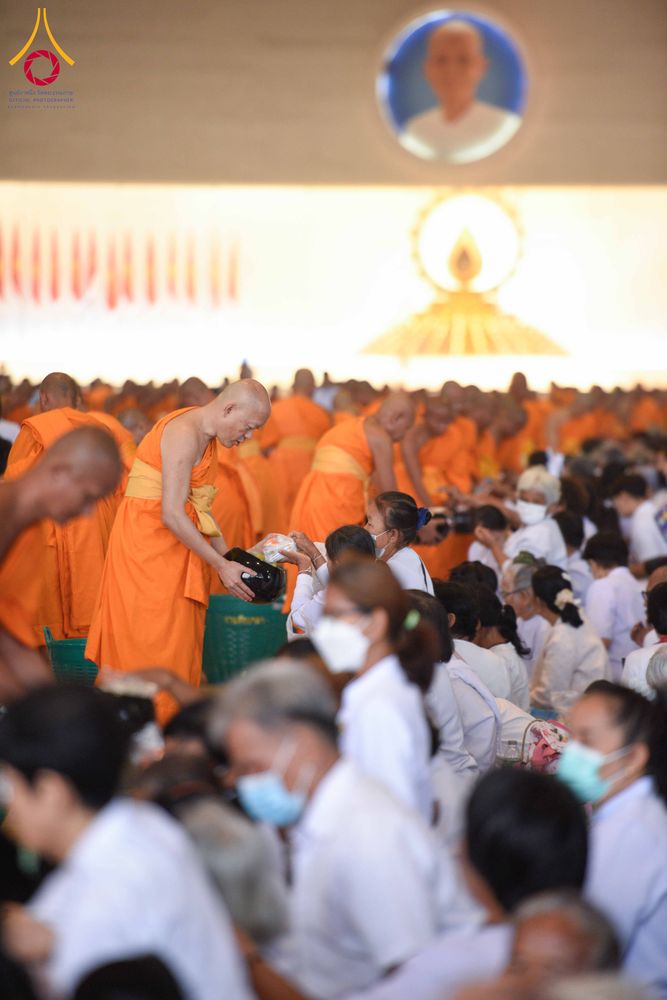 ภาพ No.308253:วันที่ 1  กุมภาพันธ์ พ.ศ. 2569 พิธีตักบาตรข้าวสารอาหารแห้ง ณ บ้านแก้วเรือนทองคุณยาย สภาธรรมกายสากล วัดพระธรรมกาย