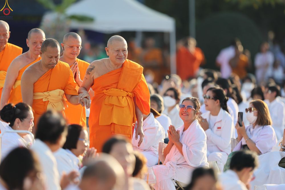 ภาพ No.293837:วันที่ 14 มกราคม พ.ศ. 2569 พิธีจุดประทีปถวายเป็นพุทธบูชา และบูชาธรรมมหาปูชนียาจารย์  ณ วัดสองพี่น้อง ต.ต้นตาล อ.สองพี่น้อง จ.สุพรรณบุรี ในโครงการธรรมยาตรา กตัญญูบูชา มหาปูชนียาจารย์ พระมงคลเทพมุนี(สด จนฺทสโร) พระผู้ปราบมาร อนุสรณ์สถาน 7 แห่ง ปีที่ 14