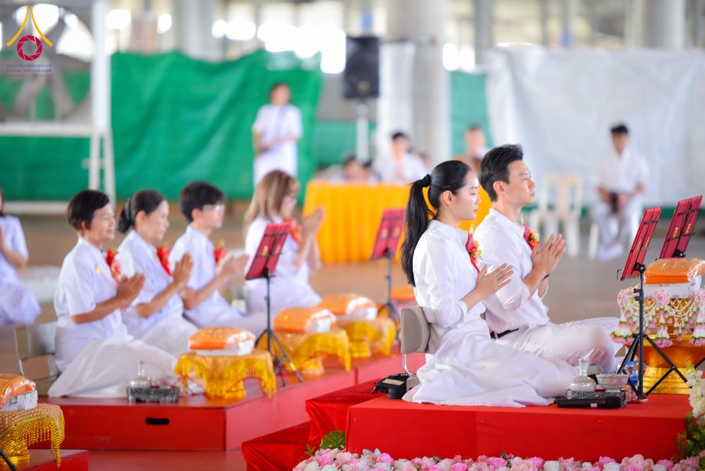 ภาพ No.320710:วันที่ 11 เมษายน พ.ศ.2569 พิธีตักบาตรฉลองสามเณรใหม่ โครงการบรรพชาสามเณรกล้าตะวัน ณ มหารัตนวิหาคด คอร์ 25 ชั้น 2 วัดพระธรรมกาย