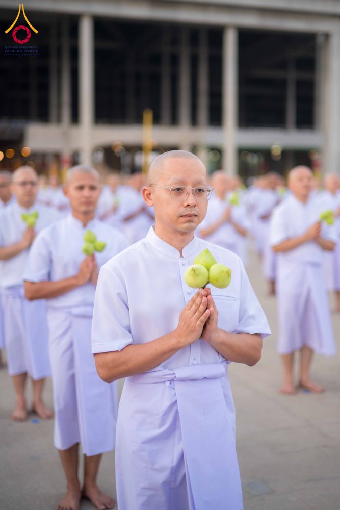 ภาพ No.320774:วันเสาร์ที่ 11 เมษายน พ.ศ.2569 พิธีเวียนประทักษิณ พิธีวันทาเจดีย์ โครงการอุปสมบทหมู่ บูชาธรรมหลวงพ่อธัมมชโย พ.ศ.2569 โครงการอุปสมบทหมู่ธรรมทายาท ระดับอุดมศึกษา รุ่น 53 (ภาคฤดูร้อน) ณ วัดพระธรรมกาย ปทุมธานี