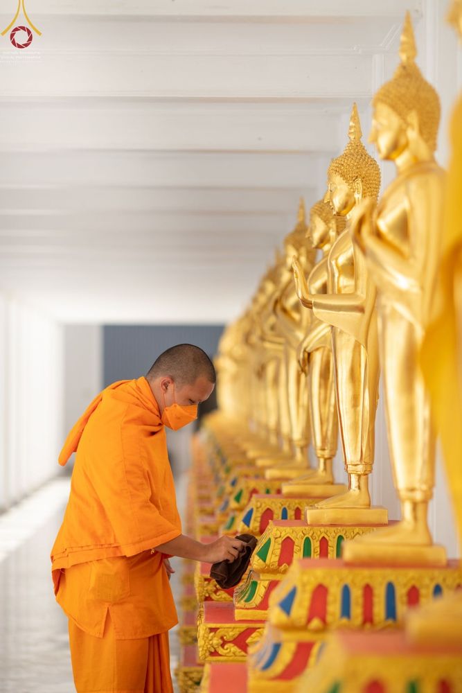 ภาพ No.71539:พระธรรมยาตรา ปฏิบัติศาสนกิจ ทำนุบำรุงศาสนสถาน, ปฏิบัติธรรม ร่วมกับชุมชน,นักเรียนเด็กดีวีสตาร์ และร่วมพิธีทอดผ้าป่าบำรุงศาสนสถาน ในโครงการธรรมยาตรากตัญญูบูชา มหาปูชนียาจารย์ พระมงคลเทพมุนี(สด จนฺทสโร) พระผู้ปราบมาร อนุสรณ์สถาน 7 แห่ง ปีที่ 11 ณ วัดสองพี่น