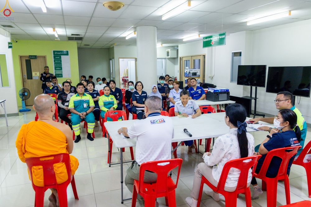 ภาพ No.323196:วันที่ 20 เมษายน พ.ศ.2569 การเตรียมงานของบุคลากรทางการแพทย์ , จุดลงทะเบียนพระสังฆาธิการ , วางกล่องไทยธรรม เพื่องานถวายมหาสังฆทาน 40,000 กว่าวัดทั่วประเทศ วันคุ้มครองโลก 22 เมษายน พ.ศ.2569 วัดพระธรรมกาย