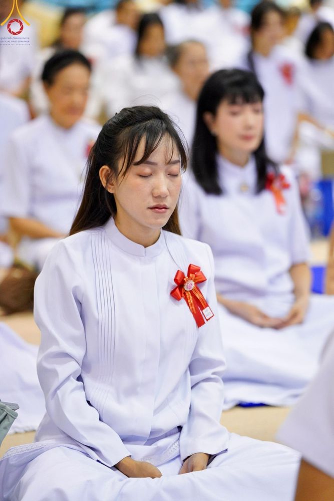 ภาพ No.177683:พิธีตักบาตรและพิธีบูชาข้าวพระ ในวันอาทิตย์ต้นเดือนที่ 1 ธันวาคม พ.ศ. 2567 ณ สภาธรรมกายสากล วัดพระธรรมกาย