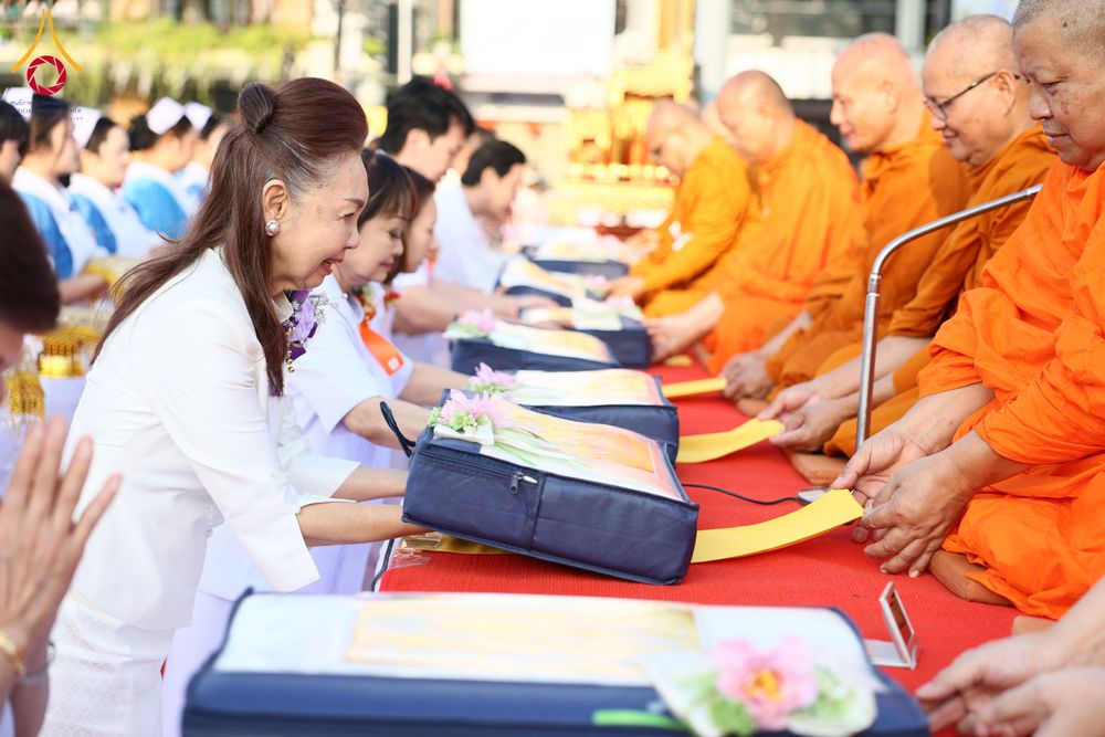 ภาพ No.312813:วันอาทิตย์ที่ 8 มีนาคม พ.ศ.2569 ทำบุญเมืองนครราชสีมา 558 ปี ตักบาตรพระ 10,000 รูป (ภาพชุดที่ 2)