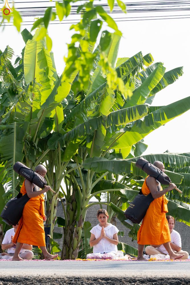 ภาพ No.299424:วันที่ 18 มกราคม พ.ศ. 2569 พิธีต้อนรับพระธรรมยาตรา ณ อนุสรณ์สถานลำดับที่ 5 สถานที่เผยแผ่วิชชาธรรมกายครั้งแรก อนุสรณ์สถานบางปลา วัดบางปลา อำเภอบางเลน จังหวัดนครปฐม ในโครงการธรรมยาตรา กตัญญูบูชา มหาปูชนียาจารย์ พระมงคลเทพมุนี(สด จนฺทสโร) พระผู้ปราบมาร อนุส