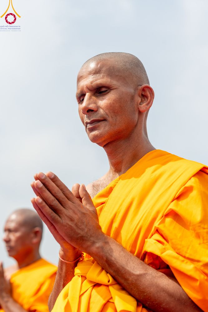 ภาพ No.314151:วันจันทร์ที่ 16 มีนาคม พ.ศ. 2569 พิธีถวายบาตรอัฐบริขาร และพิธีขอนิสัยแก่สามเณรธรรมทายาท 500 รูป ณ วิหารมายาเทวี ประเทศเนปาล