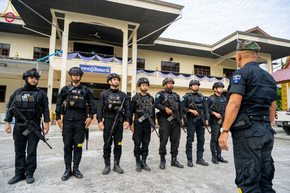 ภาพ No.311035:วันพฤหัสบดีที่ 26 กุมภาพันธ์ พ.ศ. 2569 พิธีถวายสังฆทานแด่คณะสงฆ์ 323 วัด ปีที่ 22 ครั้งที่ 182 พิธีมอบกองทุนหนุนแรงใจช่วยครูใต้ ปีที่ 19 ครั้งที่ 145 และพิธีทำบุญอุทิศส่วนกุศลให้ผู้วายชนม์