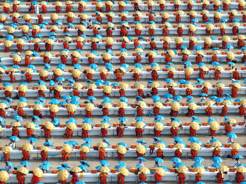 ภาพ No.323960:วันที่ 22 เมษายน พ.ศ.2569 (วันคุ้มครองโลก) พิธีถวายมหาสังฆทาน 40,000 กว่าวัดทั่วประเทศ ณ ลานธรรม พระมหาธรรมกายเจดีย์ วัดพระธรรมกาย