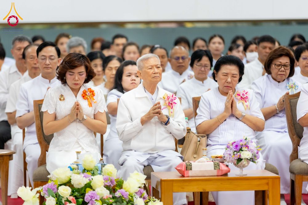 ภาพ No.316214:วันเสาร์ที่ 28 มีนาคม พ.ศ. 2569 พิธีบำเพ็ญกุศล คุณพ่อณรงค์ จินตมากุล  สิริอายุ 99 ปี 11 เดือน โยมบิดา พระครูปลัดรัตนวีรวัฒน์ (รังสฤษดิ์ อิทฺธิจินตโก) ที่ปรึกษาเจ้าคณะจังหวัดปทุมธานี เจ้าอาวาสวัดพระธรรมกาย  ณ ห้องปลูกศรัทธา 2 วัดพระธรรมกาย ปทุมธานี