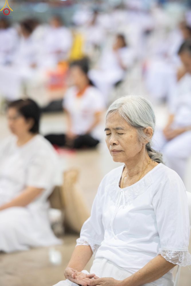 ภาพ No.337835:วันอาทิตย์ต้นเดือน 5 กรกฎาคม พ.ศ.2569 พิธีบูชาข้าวพระ ณ สภาธรรมกายสากล วัดพระธรรมกาย