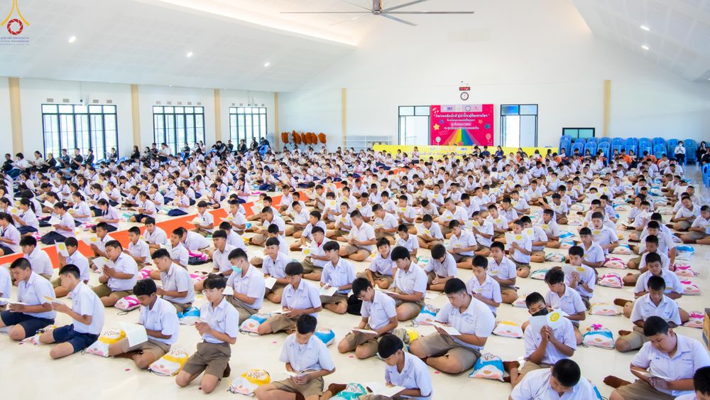 ภาพ No.283922:วันที่ 18 พฤศจิกายน พ.ศ. 2568 พิธีทอดกฐินสามัคคีทั่วไทย 30,000 วัด  โดยคณะศิษยานุศิษย์ บูชาธรรม 81 ปี  หลวงพ่อธัมมชโย  ณ วัดสวายสอ จ.บุรีรัมย์