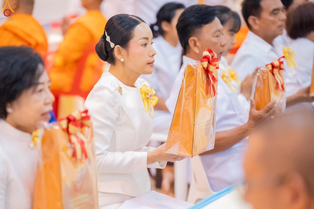 ภาพ No.342259:วันอาทิตย์ที่ 2 สิงหาคม พ.ศ.2569 พิธีถวายไทยธรรม คณะสงฆ์ 2,000 กว่าวัด ทั่วประเทศ, พิธีถวายไทยธรรม คณะสงฆ์ 323 วัด 4 จังหวัดชายแดนใต้ ณ สภาธรรมกายสากล วัดพระธรรมกาย