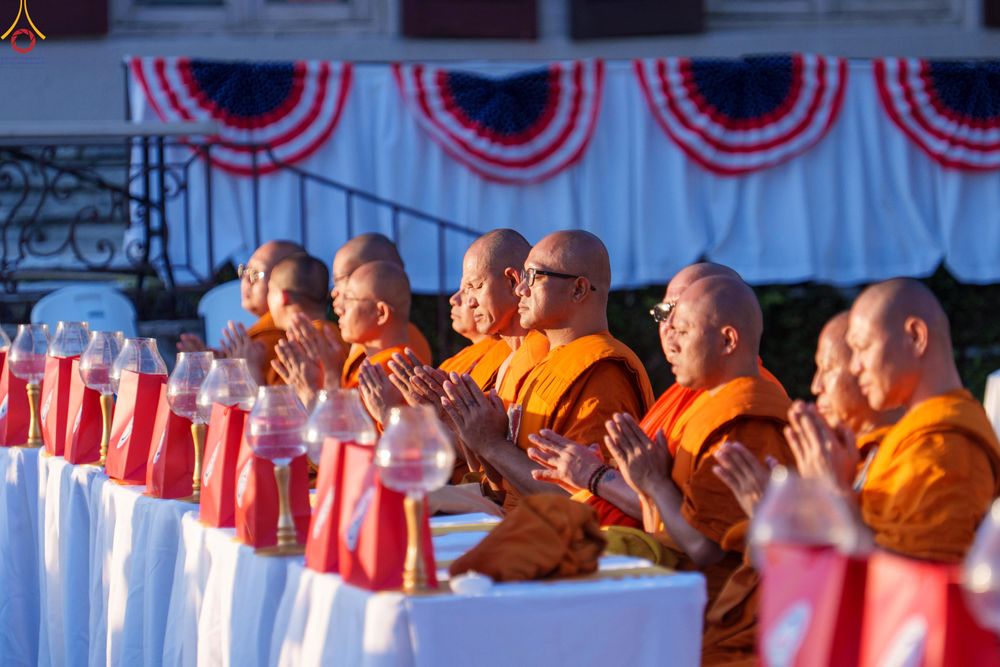 ภาพ No.332717:วันอาทิตย์ที่ 31 พฤษภาคม พ.ศ. 2569 วันวิสาขบูชา ณ วัดพระธรรมกายแคลิฟอร์เนีย  ประเทศสหรัฐอเมริกา